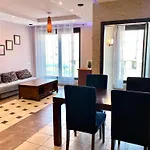 Select Suites By Mb Apartments Apartman