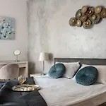 Select Suites By Mb Apartments Apartman *